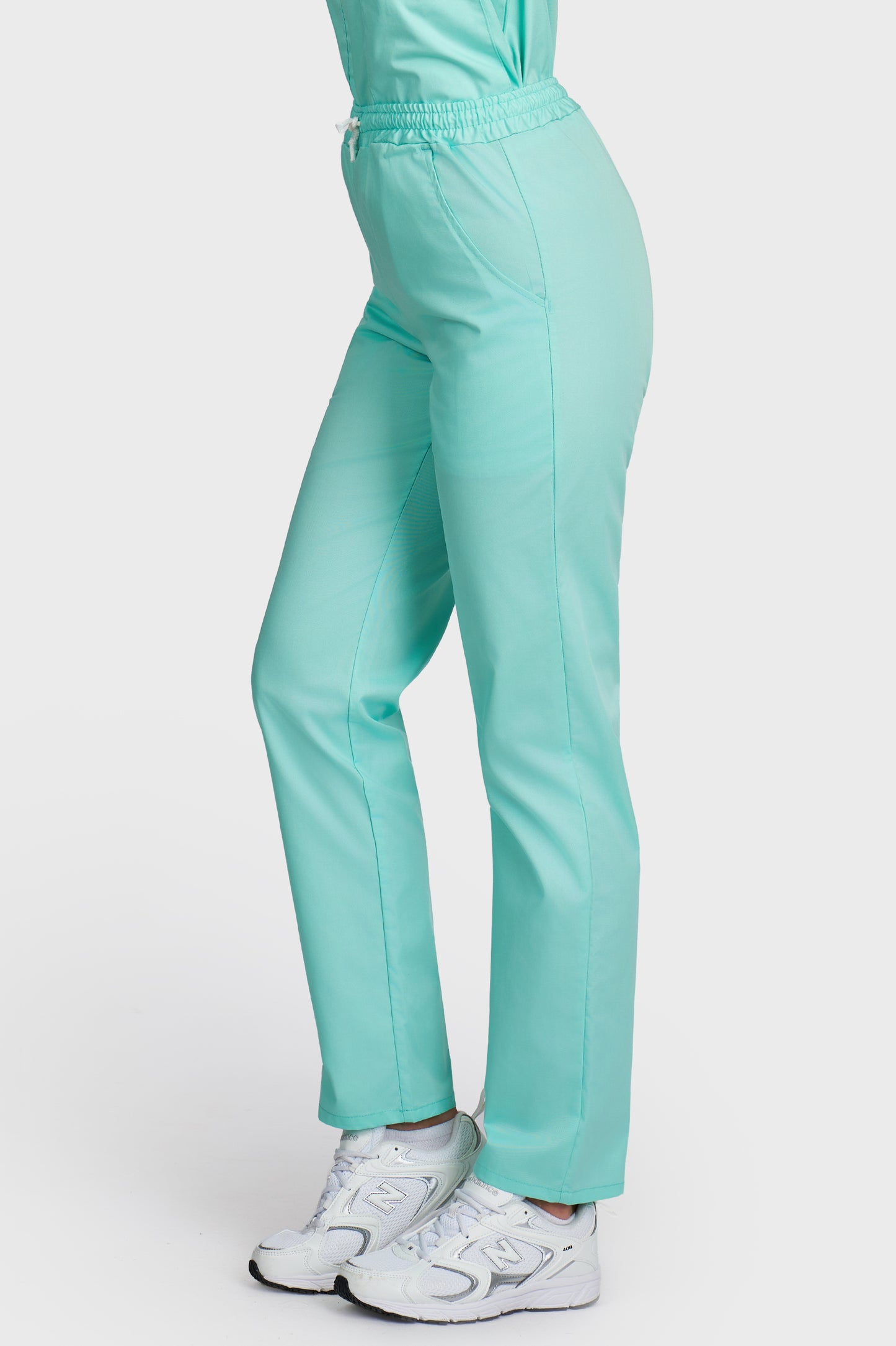 Pantaloni medicali femei cu elastic si snur menta - vedere laterala - AKITEX