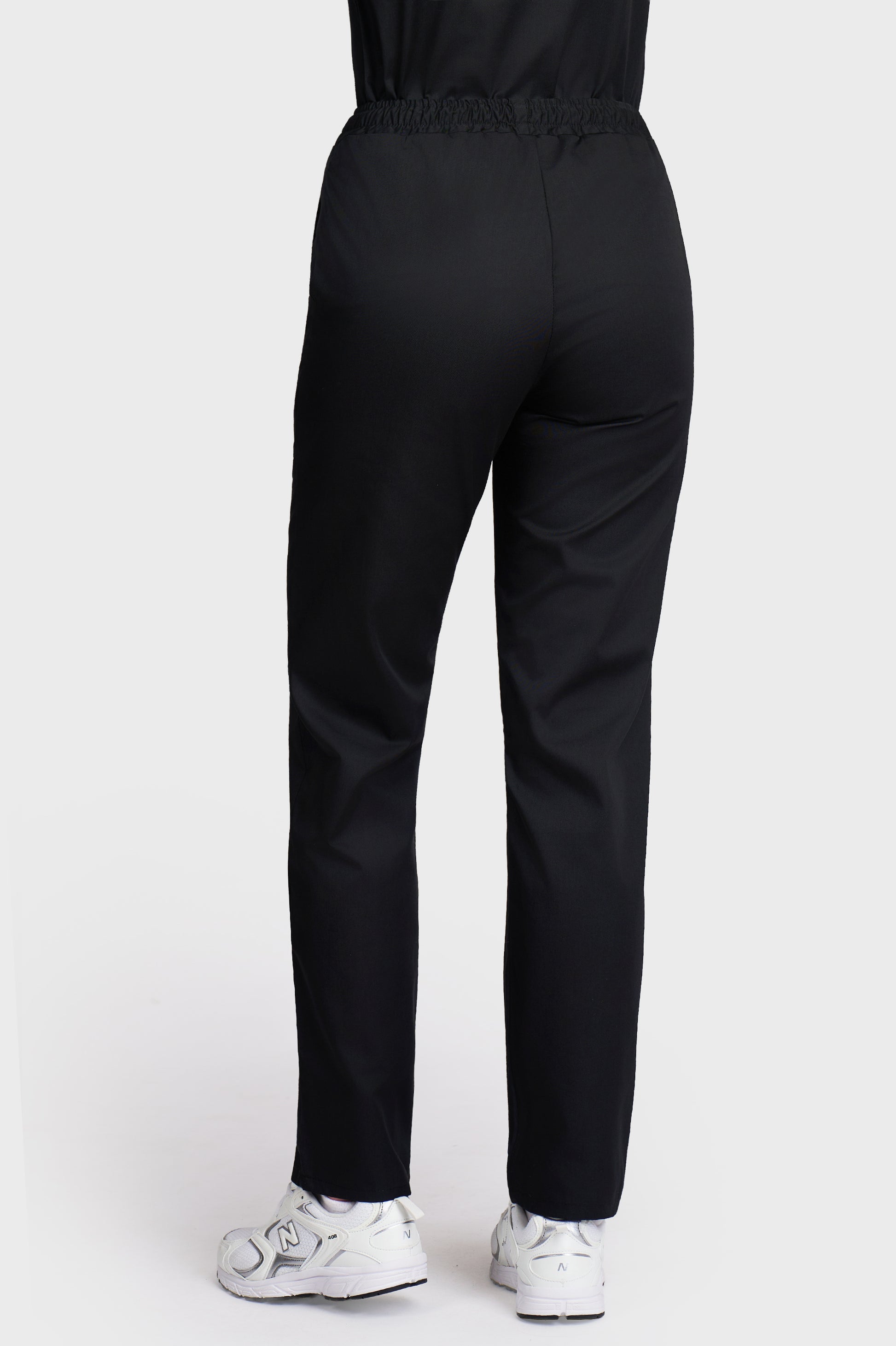 Pantaloni medicali femei cu elastic si snur negru - vedere din spate - AKITEX