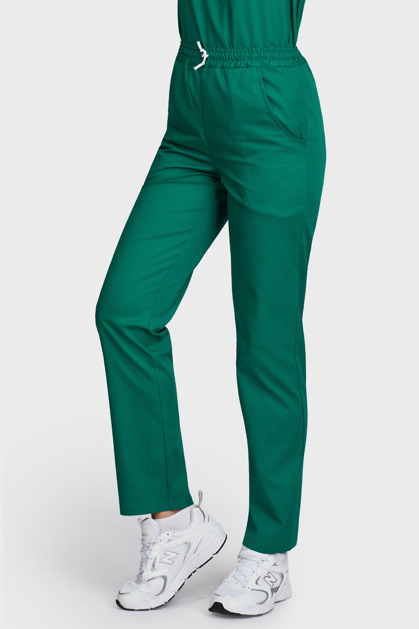 Pantaloni medicali femei cu elastic si snur verde - vedere laterala - AKITEX