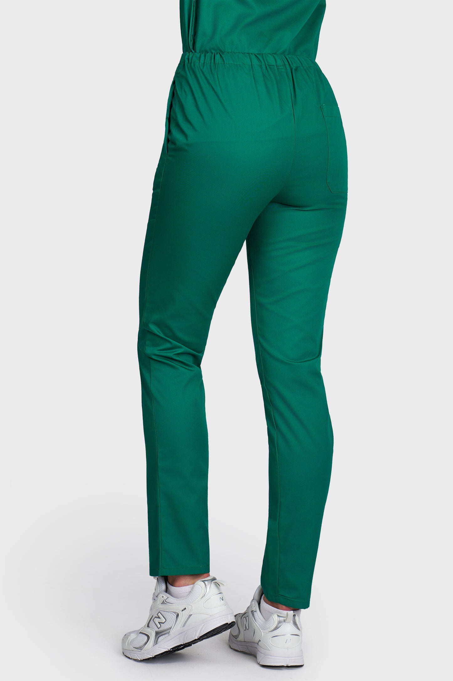Pantaloni medicali femei cu elastic verde - vedere din spate - AKITEX